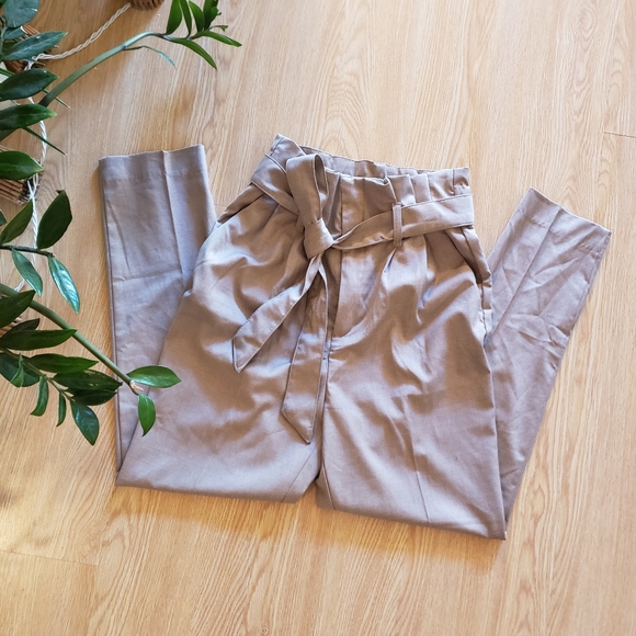 H&M Pants - H&M paper bag waist trousers NWT